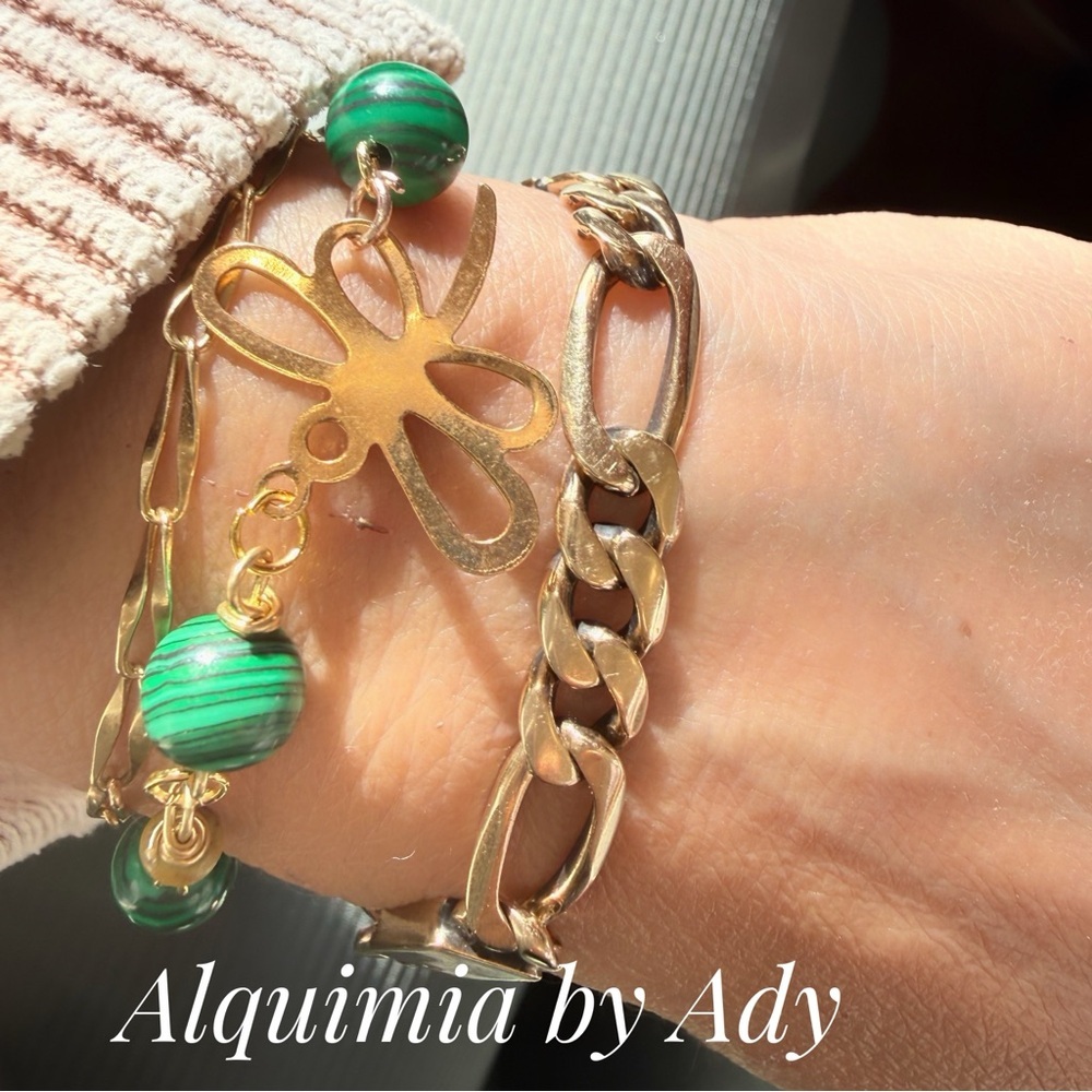Alquimia Gold and Green Charm Bracelet